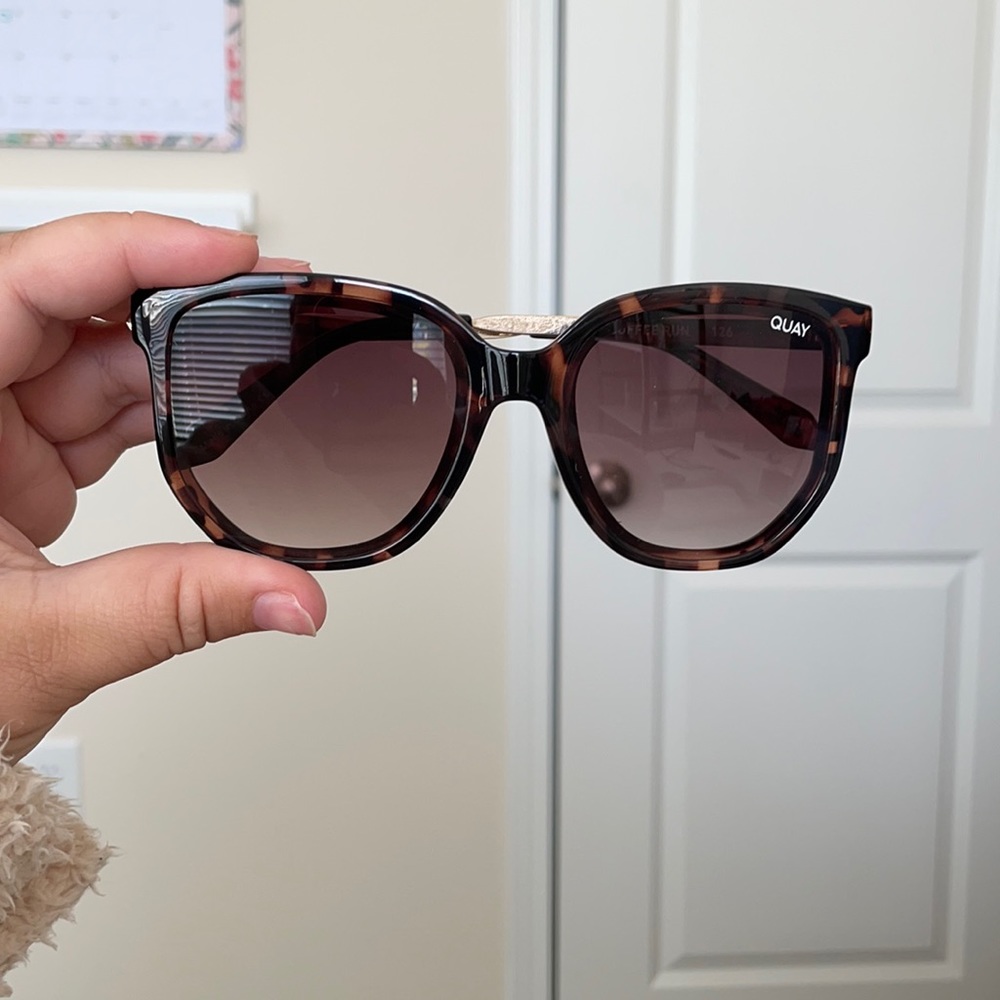 Quay sunglasses - new, never worn
